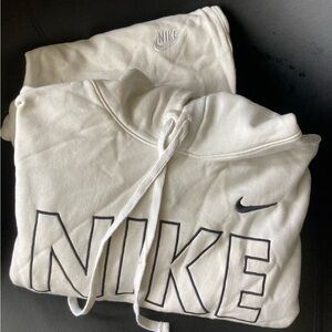 Nike White Hoodie and Sweatpants Set